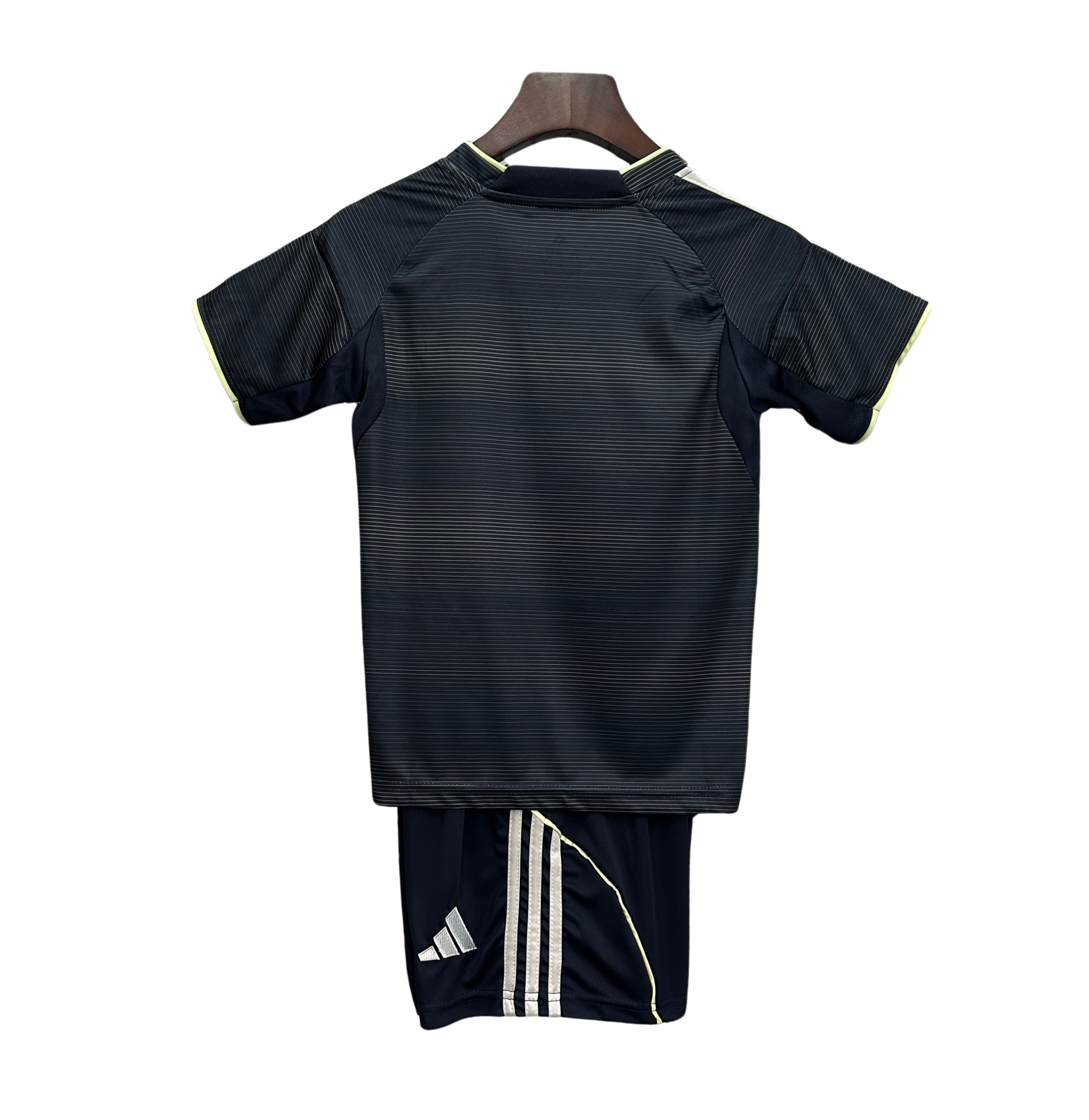 Conjunto Infantil Real Madrid II 2025/26