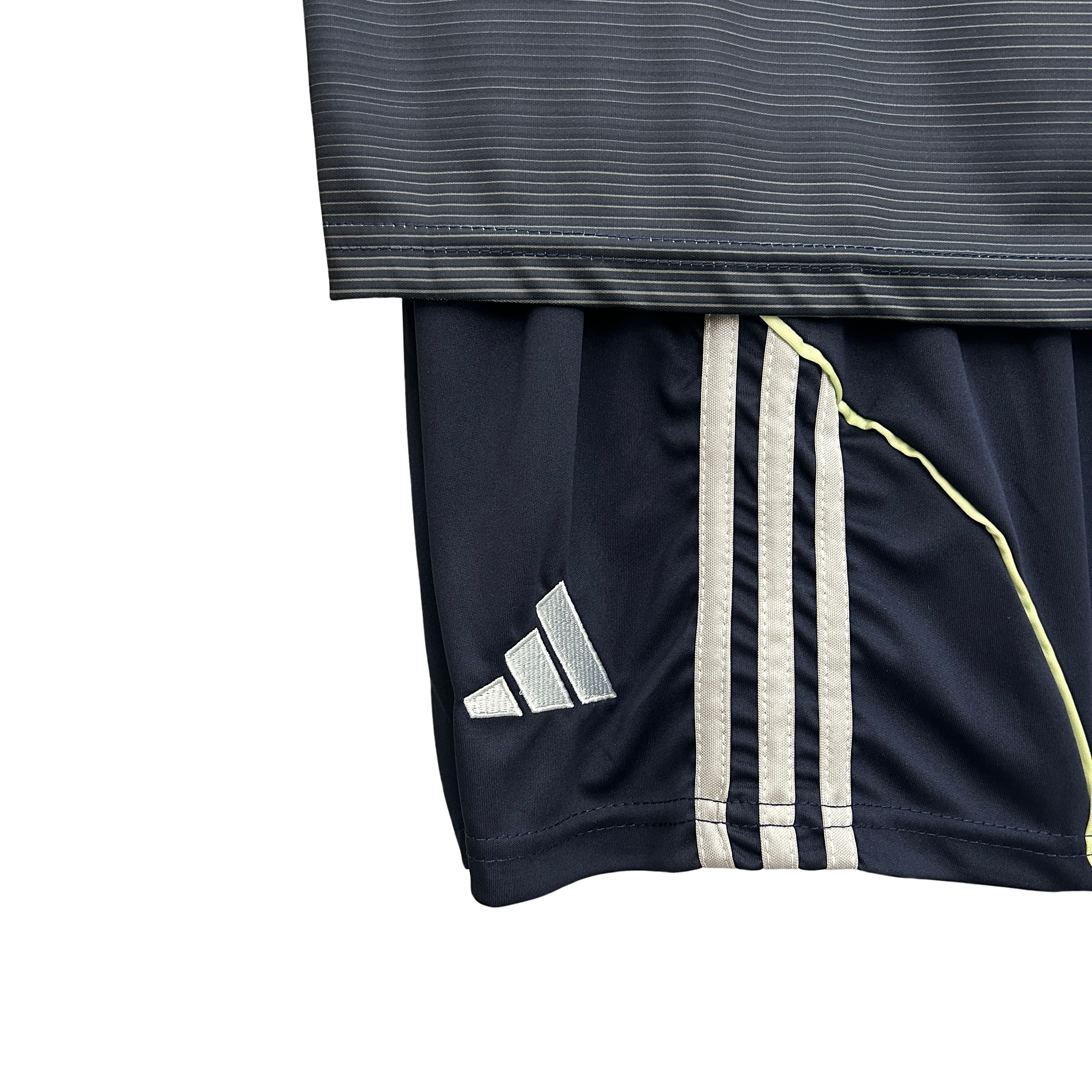 Conjunto Infantil Real Madrid II 2025/26