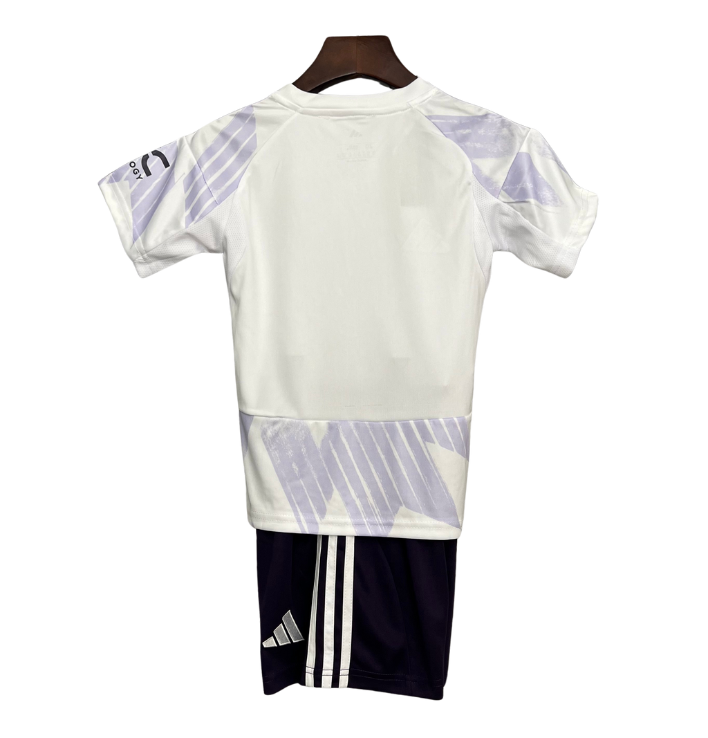 Conjunto Infantil Manchester United II 2025/26