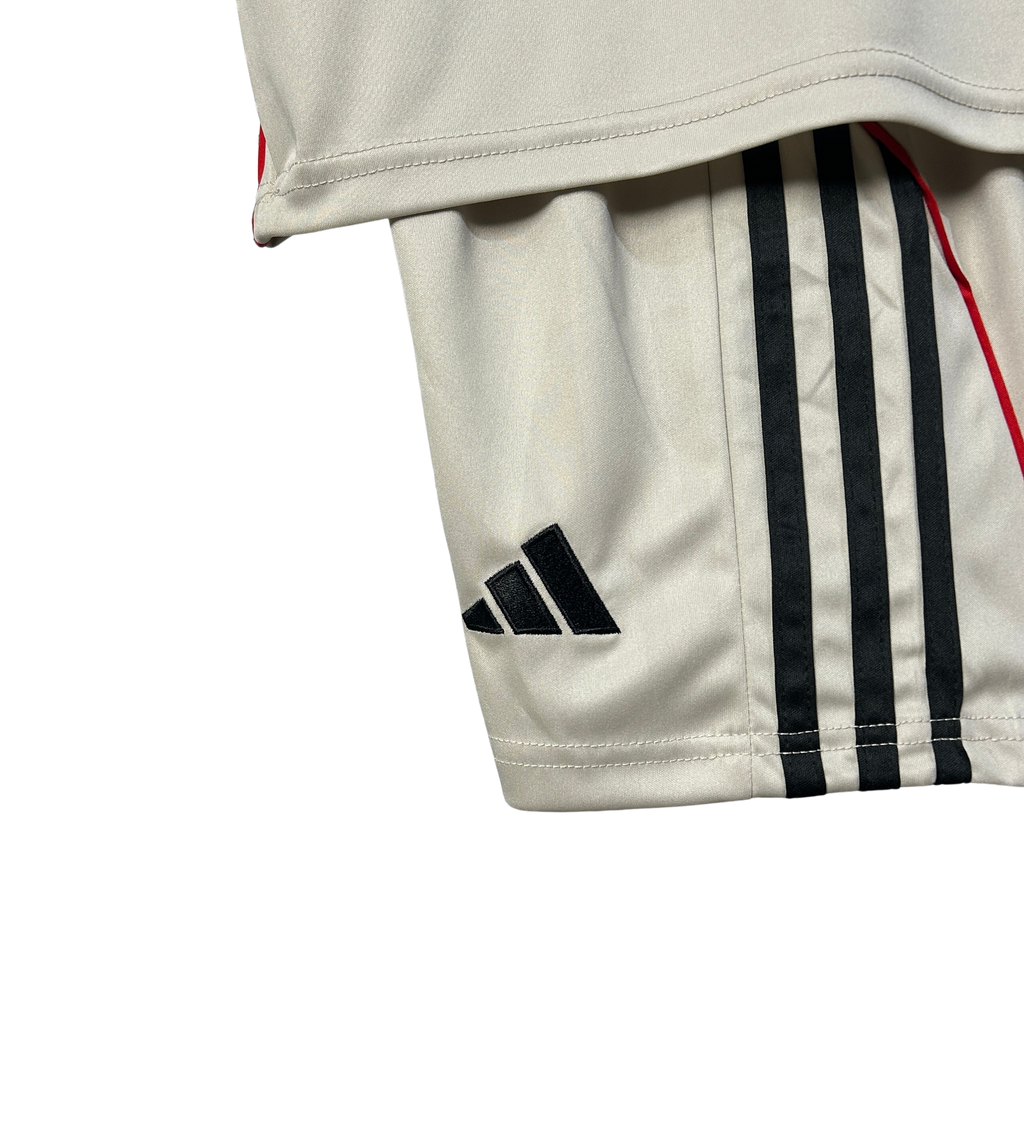 Conjunto Infantil Benfica III 2025/26