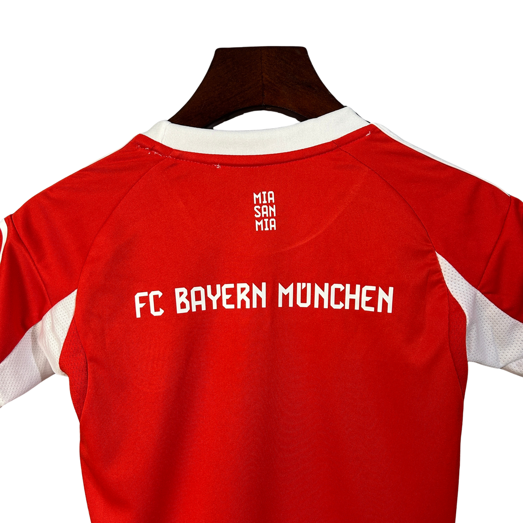 Conjunto Infanti Bayern de Munique I 2025/26