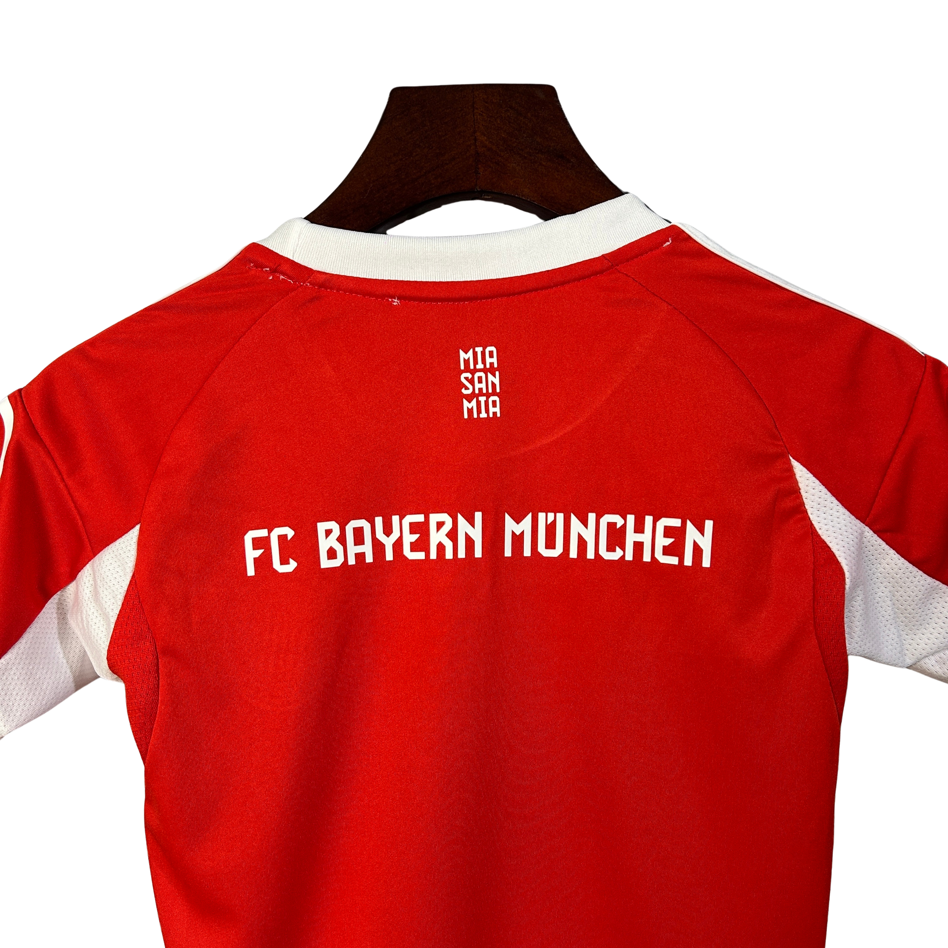 Conjunto Infanti Bayern de Munique I 2025/26